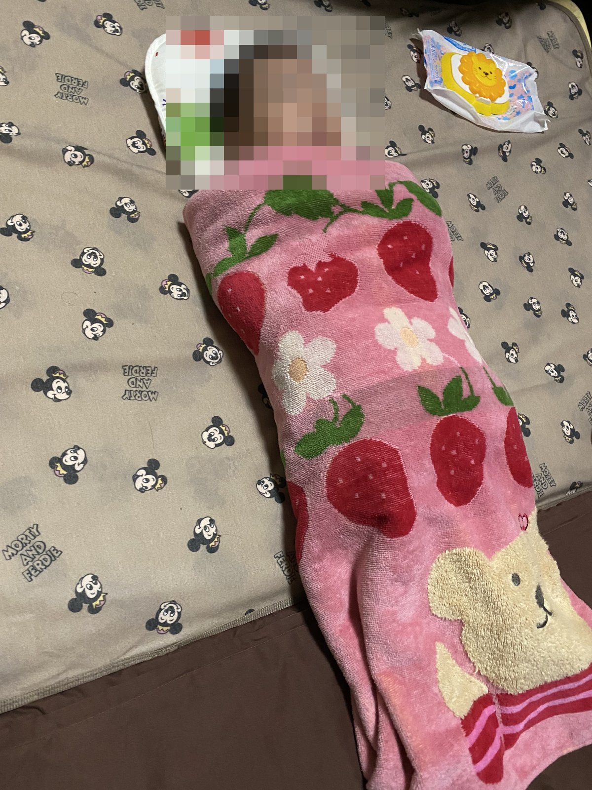 抱っこしないと寝ない…背中スイッチに限界だった僕を、スワドルアップが救ってくれた話